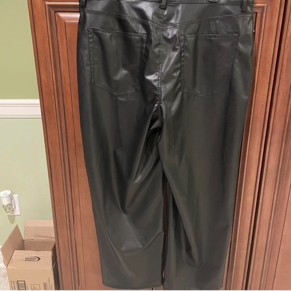 Women’s size 16 Faux Leather Pants - Picture 3 of 3